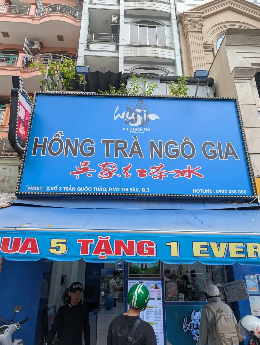 HỒNG TRÀ NGÔ GIA